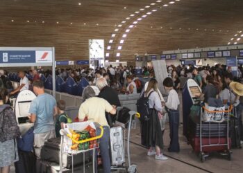 Voyager avec de l’argent liquide en Algérie : Les seuils à ne pas dépasser en 2025