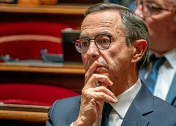 Voici les nouvelles conditions de régularisation des sans-papiers en France