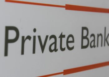 Créer une banque privée en Algérie Tebboune encourage les investisseu