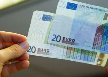 Faux billets : le consulat d'Algérie à Lyon annonce une nouvelle mesure