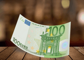 Enfin en baisse, combien vaut un billet de 100 euros en dinar algérien ?