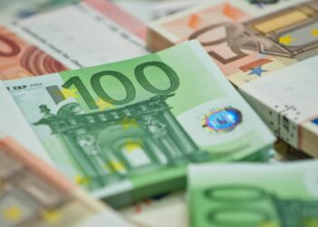 L’euro atteint le seuil symbolique de 260 dinar algérien