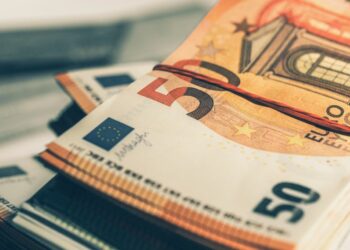 Argent liquide interdit en France : voici les nouveaux plafonds