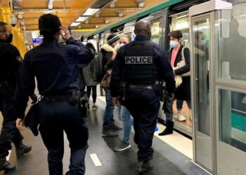 La France autorise la chasse aux sans-papiers dans les transports