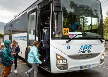 Des collégiennes d’origine algérienne privées d’un voyage scolaire en France