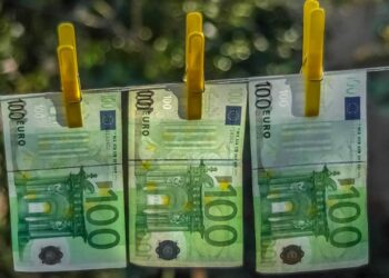 Le blanchiment d'argent derrière la hausse de l'euro face au dinar algérien ?
