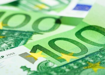 Le prix de 100 euros en DZD au square d’Alger