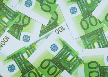 Voici le prix de 100 euros en dinar algérien ce 7 mai 2025