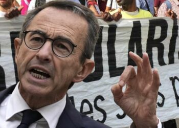 En France, les sans-papiers traqués par les forces de l'ordre