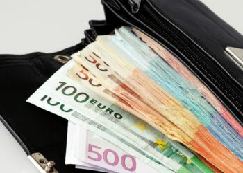 Square d’Alger : Voici le prix de l'euro en DZD (21-06-2025)