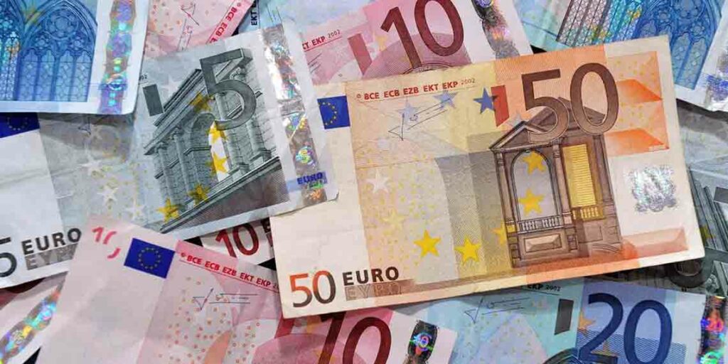 euros saisis à l'aéroport 