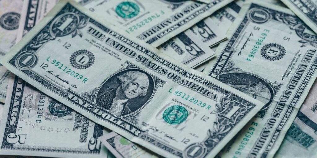 Hausse du dollar et effet de contagion sur les autres devises
