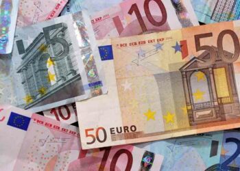 Douane : 115 000 euros saisis à l'aéroport d'Alger