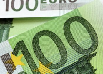 Taux de change : Prix de 100 euros en DZD
